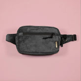 Bag/pouch on the belt