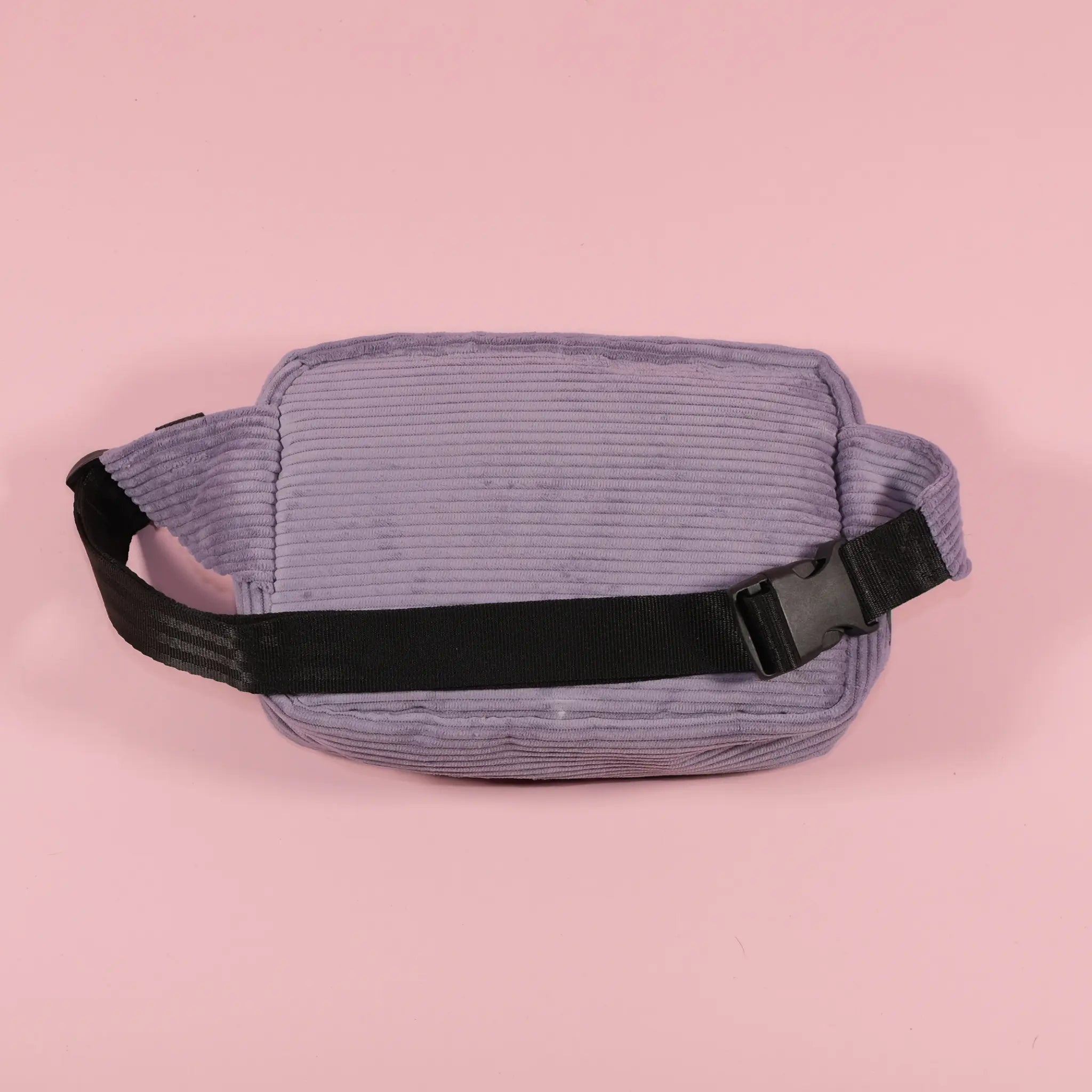 Bag/pouch on the belt